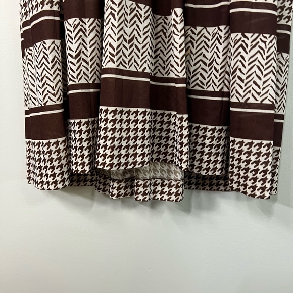 VINTAGE Western 70’s Houndstooth Dress with Brown Accents - Picture 5 of 12